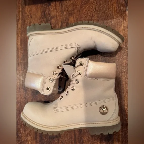 Timberland Light Pink Leather Boots - Picture 3 of 6